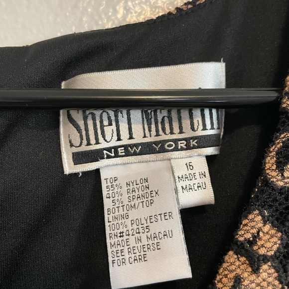 Sheri Martin Lace Overlay Jumpsuit Size 16 - Picture 4 of 8